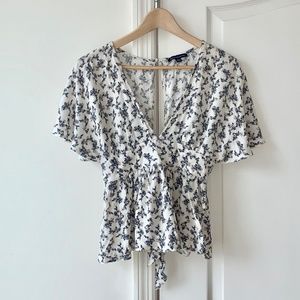 American Eagle Dainty Floral Print Top